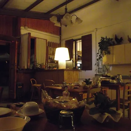 Tra Mare E Monti Couette-café